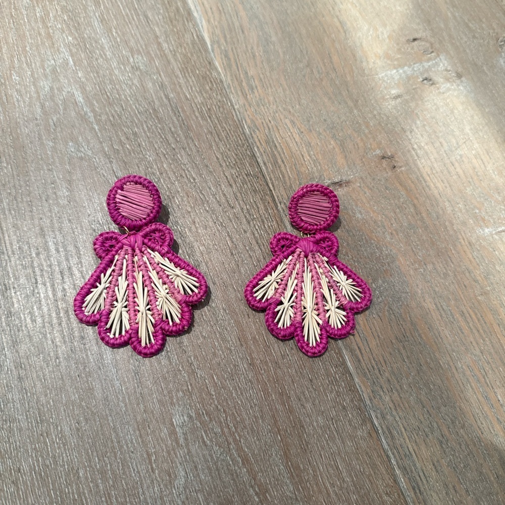 Elegant Pink and Cream rattan  shell  Earrings